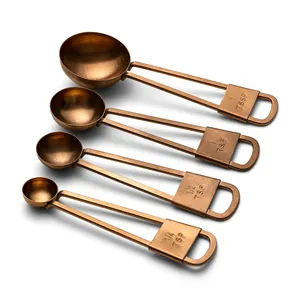Breal लक्जरी स्टेनलेस स्टील मापने कप मापने चम्मच के साथ सोने की कोटिंग स्टेनलेस स्टील संभाल के साथ सेट