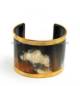 Pulsera de mano personalizada con bocina, brazalete hecho a la moda, multicolor, pieza de diseño - Product Image 2