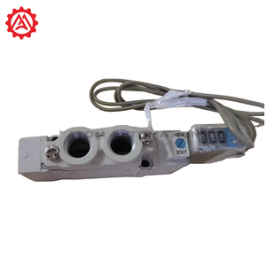 SY5120-4LZD-01 série SMC SY5000 avec bobine AC220V pour le contrôle de machine industrielle et l'entraînement de cylindre pneumatique - Product Image 2