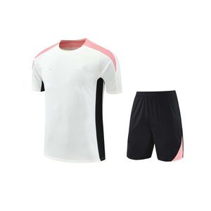 ชุดฟุตบอลชายแบบกำหนดเอง เสื้อฟุตบอลพิมพ์ลายด้วยความร้อน โพลีเอสเตอร์ 100% แห้งเร็ว บริการ OEM ชุดกีฬาฟุตบอล - Product Image 4