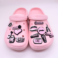 Breloques de chaussures en caoutchouc tendance en gros, série cosmétiques DIY, design créatif pour la décoration de chaussures