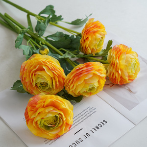 Fleurs artificielles en soie de ranunculus, faites à la main, pour la décoration intérieure et les accessoires de mariage - Product Image 4