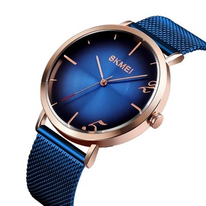 Montre à quartz pour homme tendance, boîtier couleur or rose avec bracelet en maille d'acier inoxydable, montre élégante et minimaliste pour un usage quotidien - Product Image 1