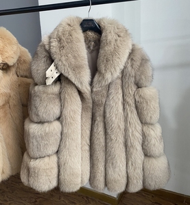 Saldi del Black Friday QIUCHEN QC20113 Pronta Spedizione Giacca <span class=keywords><strong>di</strong></span> Pelliccia Soffice <span class=keywords><strong>di</strong></span> Lusso Invernale alla Moda da Donna Cappotto Spesso e Caldo in Vera Pelliccia <span class=keywords><strong>di</strong></span> <span class=keywords><strong>Volpe</strong></span> - Product Image 2