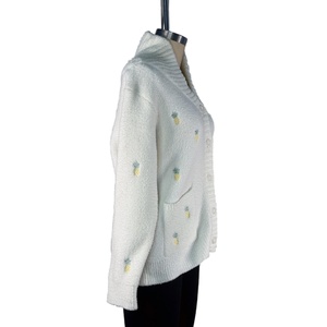 Suéter Cárdigan de Otoño e Invierno con Botones, Bordado con Letras para Mujer, Suave y Cálido, Dulce y Versátil - Product Image 4