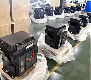 Çin üretici çekmeceli üç fazlı 1250a 1600a 2000 amp 3P 4 kutuplu ACB devre kesici - Product Image 6