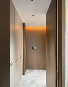 Sistema de Muebles de Entrada de Lujo que Combina Almacenamiento, Paredes Decorativas y Control de Iluminación Inteligente - Product Image 5