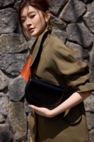 Sacs à main de boutique en gros : Sacs bandoulière vintage en cuir, sacs à rabat de qualité supérieure sans marque, vente en gros en vrac