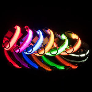 Collier réfléchissant en nylon à la mode de haute qualité avec veilleuses <span class=keywords><strong>LED</strong></span> collier de chat fixe <span class=keywords><strong>pour</strong></span> chien à motif solide avec corde anti-perte - Product Image 2