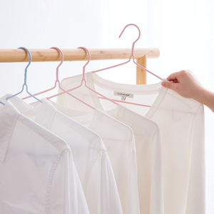 Venta al por mayor de perchas de ropa para adultos de doble uso diseño de plástico sumergido para uso en seco y húmedo para estantes y rieles de ropa - Product Image 4