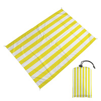 Couverture de pique-nique pliable en polyester 210T de haute qualité, impression personnalisée, légère, imperméable, anti-sable, avec sac de rangement