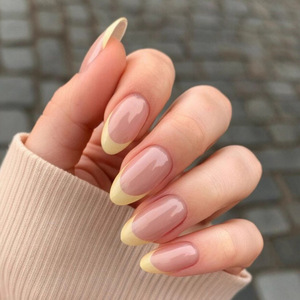 2026 Trendprodukt French Tip Aufklebenägel Kurze Ovale Künstliche Nägel zum Aufkleben mit Nagelkleber für Frauen Alltag Valentinstag Hochzeit - Product Image 2