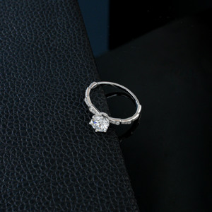 Bague en argent S925 avec diamant cultivé à taille ronde, bijoux élégants pour femmes C - Product Image 4