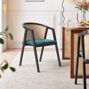 Chaise de salle à manger moderne <span class=keywords><strong>en</strong></span> bois massif nordique avec un design <span class=keywords><strong>en</strong></span> <span class=keywords><strong>rotin</strong></span> tressé pour une utilisation <span class=keywords><strong>en</strong></span> extérieur et dans le <span class=keywords><strong>salon</strong></span> - Product Image 5