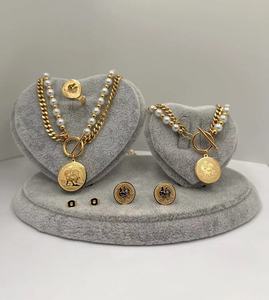 ชุดเครื่องประดับแฟชั่นสร้อยคอดีไซน์รูปหัวไก่ชุบทอง18K สำหรับผู้หญิงต่างหูแหวนเครื่องประดับสุดหรู - Product Image 4