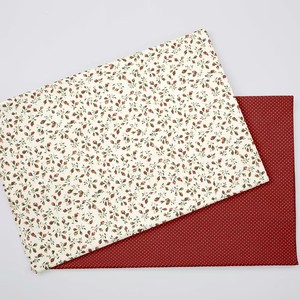 Tela Estampada 100% Algodón con Diseño de Pequeñas Flores Rojas para Ropa de Cama de Bebé - Product Image 1