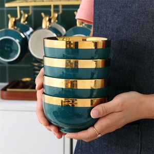Vaisselle en porcelaine de couleur verte et or, style nordique simple et luxueux, écologique, très vendue - Product Image 6