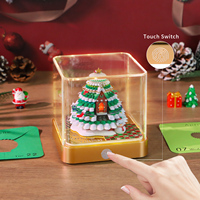 Calendrier Horloge 2027 Maison d'arbre de Noël colorée Bloc-notes à interrupteur tactile Notes panoramiques en papier découpé avec rétroéclairage chaud