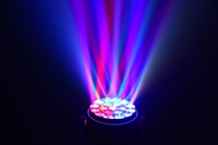Projecteur LED mobile 19x40W RGBW Bee Eye Wash Light, indice de protection IP33, éclairage de scène professionnel, contrôle individuel des pixels, DMX512