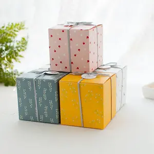 OEM Hot Sale Food Grade LOGO Customized Christmas Paper Apple Cake Cheese Gift Packing Box With One Meter Gray Ribbon One Tag
