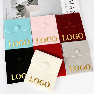 Pochettes et sacs personnalisés à la mode avec logo, pochette en velours luxueuse, pochette à bijoux en velours recyclable pour colliers - Option cadeau - Product Image 1