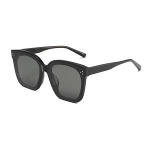 Gafas de sol Gm para mujer, montura completa, rectangulares, UV400, estilo elegante para conducir - Product Image 2