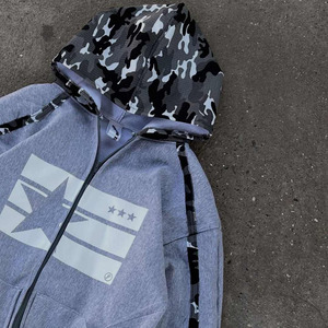 Sweat à capuche zippé intégral en molleton épais gris chiné pour homme, coupe ample, avec motif étoile et bande latérale camouflage contrastante, sur mesure - Product Image 3