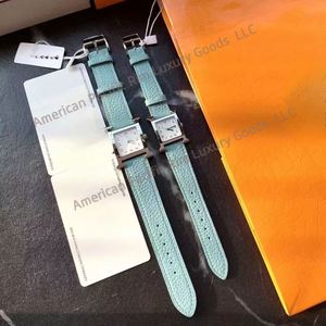 Reloj de Cuarzo Ronda de Lujo para Mujer, con Correa de Cuero Italiano y Acero Inoxidable, Diseño Deportivo con Esfera Cuadrada, Resistente al Agua - Product Image 6