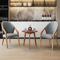 Meubles de salon, salle à manger et restaurant de luxe les plus récents et les moins chers, chaise à structure en bois, table à manger avec plateau en pierre frittée marbrée