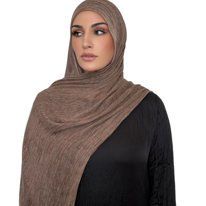 Foulard Turban Vintage en Rayonne Solide pour l'Hiver, Effet Froissé Bouclé, Long Hijab Fait Main Respirant pour Femme, Idéal pour l'Extérieur - Product Image 1