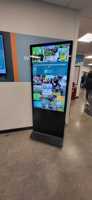 Écran tactile LCD 32 pouces interactif avec écran publicitaire LCD gratuit, signalisation numérique et affichages