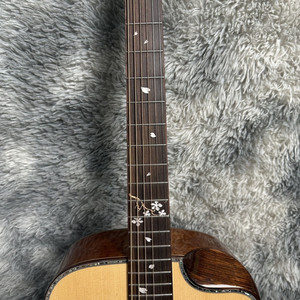 Gitar Akustik Solid OM <span class=keywords><strong>40</strong></span> <span class=keywords><strong>Inch</strong></span> Tipe Double Arm Sitka Spruce Quilted Mahogany Gitar Kayu Profesional Canggih - Product Image 5