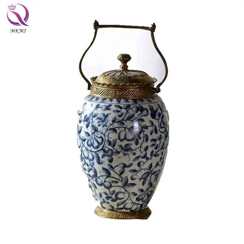 高級ヨーロッパの家の装飾アクセサリー銅の中国の要素を持つ手作りのアートジャー手持ちの青と白の鍋