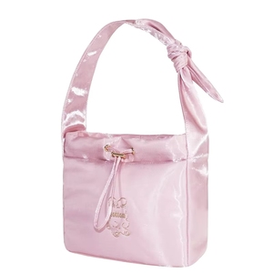 Sac fourre-tout unisexe tendance et portable pour soirées dansantes, avec logo personnalisé, antivol, mignon pour filles et femmes, résistant à l'eau et avec protection RFID - Product Image 5