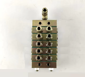 Distributore <span class=keywords><strong>di</strong></span> Olio a Pompa Tipo <span class=keywords><strong>1000</strong></span>, 1 Ingresso <span class=keywords><strong>10</strong></span> Uscite, Separatore d'Olio con Uscita Superiore - Product Image 5