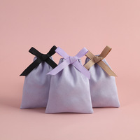 Pochette à cordon en daim faite à la main avec logo personnalisé, nœud en satin, nœud en faux daim, sac de rangement de luxe pour bijoux
