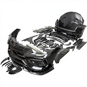 ชุดแต่ง MSY Style Dry Carbon Gen III สำหรับรถยนต์แลมโบ กูรุส ประกอบด้วย ฝากระโปรงหน้า สปอยเลอร์ ฝาครอบกระจกมองข้าง กันชน และปลายท่อไอเสีย - Product Image 1