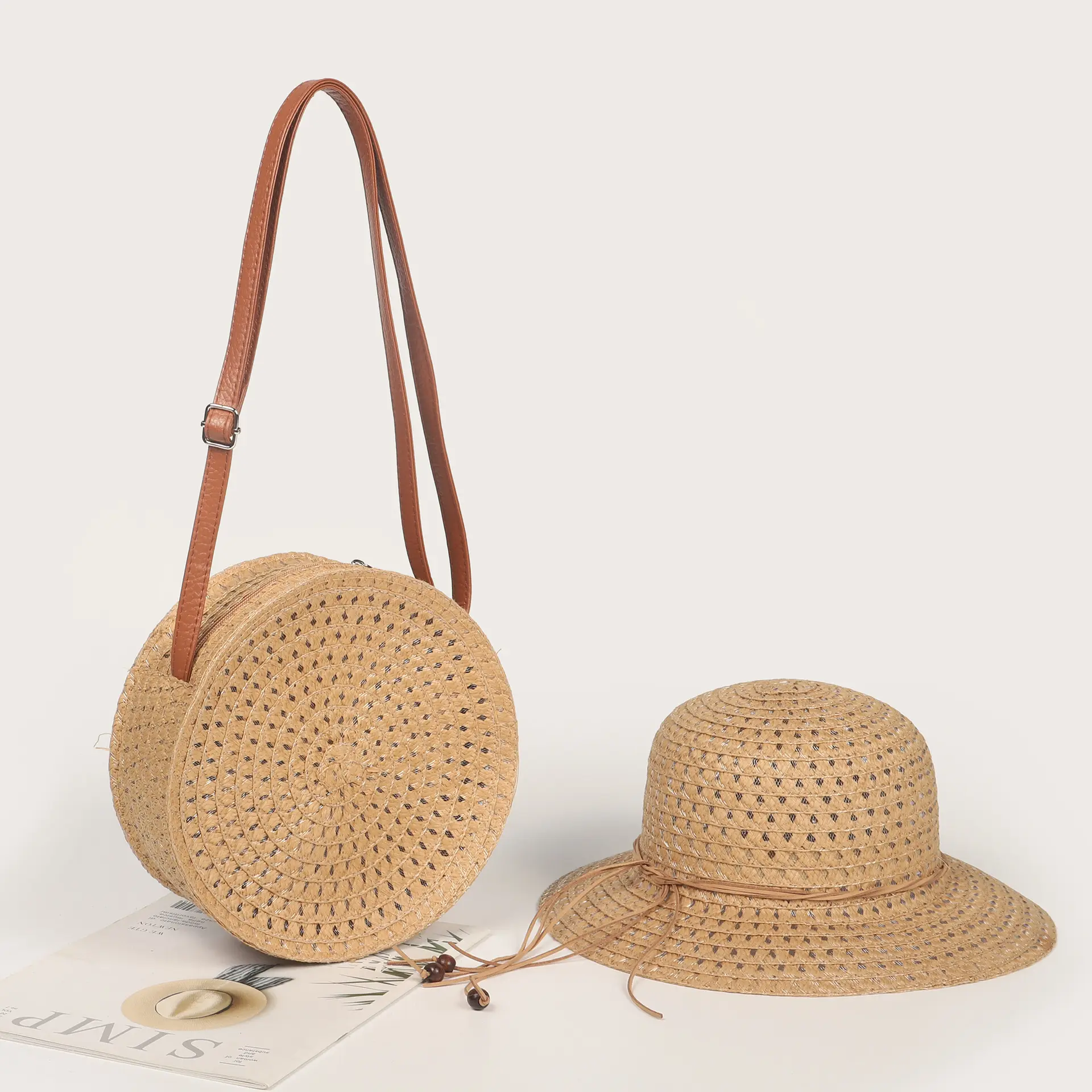 Bolsa de palha e chapéu, moda, bolsa redonda, verão, nova bolsa de palha, praia