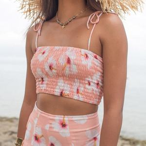 Top court plissé pour femmes hawaïennes fabriqué par le fabricant avec des bretelles fines, top court en rayonne sur mesure - Product Image 2