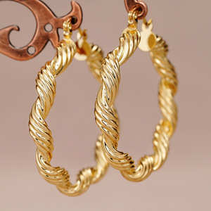 Orecchini a Spirale Stratificata per Donne, Stile Punk, Accessori per Orecchie da Indossare Quotidianamente - Product Image 1