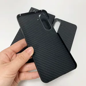 Casing ponsel serat aramid hitam tahan aus modis untuk Samsung galaxy s22 s23 s24 dengan logo kustom