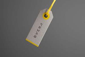 Etiqueta colgante personalizada con logotipo propio para ropa, con ojal - Product Image 5
