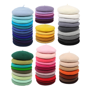MOTE-ZA207 Béret en laine d'hiver bleu marine et noir avec jaune pour femme, idéal pour la plage, les sports, les fêtes et le ski – Vente en gros - Product Image 4