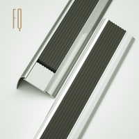 Forme de L PVC Caoutchouc Antidérapant Aluminium Incurvé Bullnose Anti Slip Step Nose Profile Strip Carreaux de Céramique Garniture Métallique Nez d'Escalier