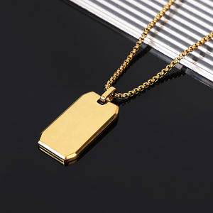 สร้อยคอเหล็กกล้าไร้สนิมทรงเหลี่ยมขัดเงา ดีไซน์ทันสมัย จี้ปรับแต่งได้ตามต้องการ สลักชื่อได้ สร้อยคอสำหรับทุกเพศ เหมาะสำหรับเป็นของขวัญ - Product Image 2