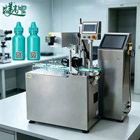 Machine de tri et de marquage laser UV en ligne pour bouchons de bouteilles, permettant une corrélation de codes uniques et une traçabilité totale