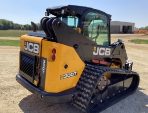 รถตักล้อยางขนาดเล็ก Bobcat T300 ปี 2022 เครื่องยนต์ได้รับการรับรองมาตรฐาน EPA พร้อมชุดต่อไฮดรอลิกแบบไหลเร็ว สำหรับขายเพื่อการส่งออก - Product Image 2