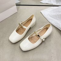 Chaussures pour femmes de style français à lacets respirantes douces de couleur unie été printemps extérieur 2025 nouvelles chaussures vintage confortables
