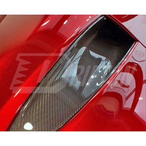 Guardabarros Trasero 720S en Fibra de Carbono Real con Acabado Brillante y Rejillas de Ventilación para McLaren 720S, Disponible en California, EE. UU. - Product Image 2