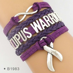 Bracelet en cuir avec breloque ruban violet pour la sensibilisation au lupus, symbole de l'amour, de la foi, de la foi en soi, de l'espoir, de la courage, de la guérison, de la lutte, du soutien aux survivants et des mamans lupus - Product Image 4